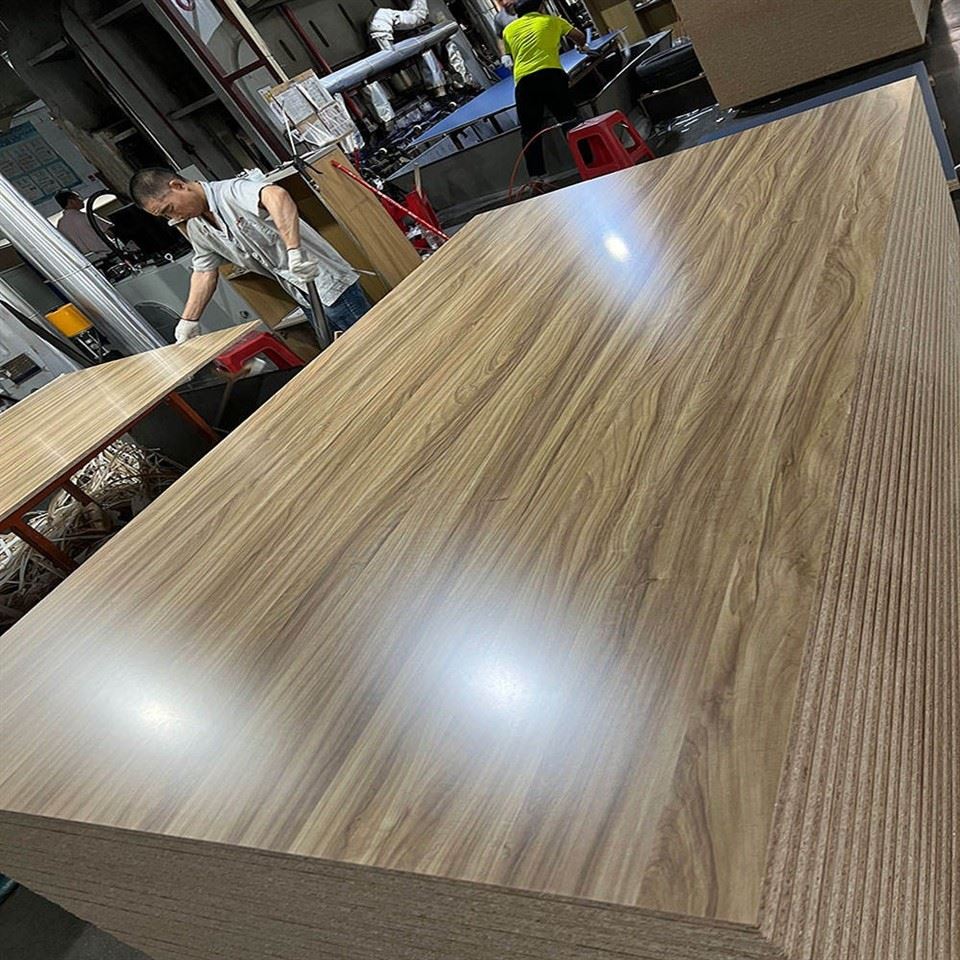 四八尺1220*2440mm MDF Ordinary MDF12mm15mm18mm High Quality Melamine Board 四八尺1220*2440mm MDF Ordinary MDF12mm15mm18mm High Quality Melamine Board